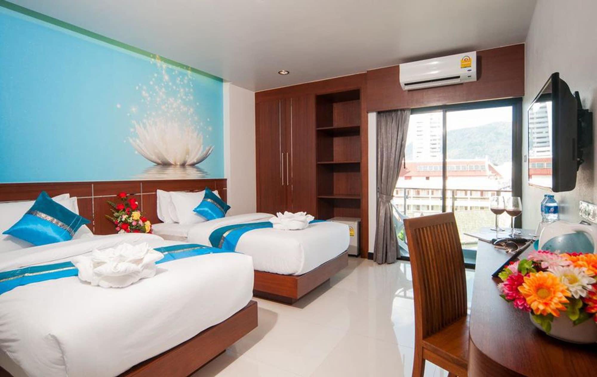 The Crystal Beach Hotel Patong Exterior foto