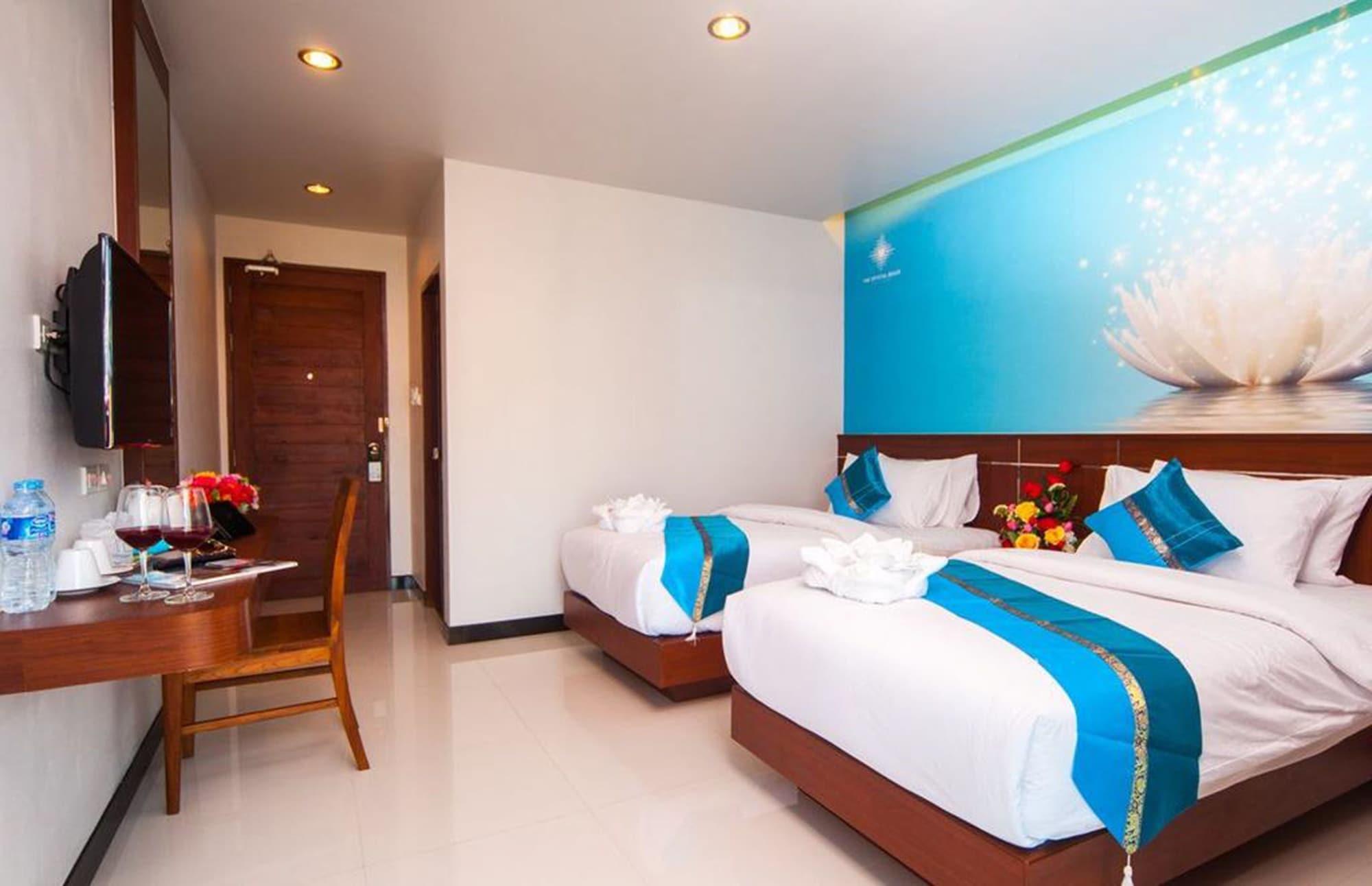 The Crystal Beach Hotel Patong Exterior foto