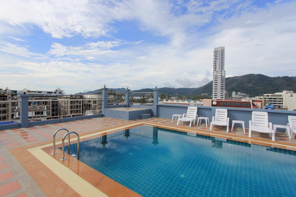 The Crystal Beach Hotel Patong Exterior foto